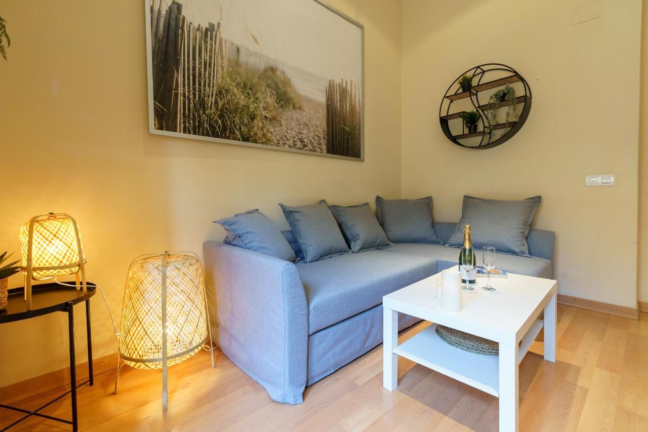 Bright Two-Bedroom Apartment In The Historic Center Malaga Ngoại thất bức ảnh